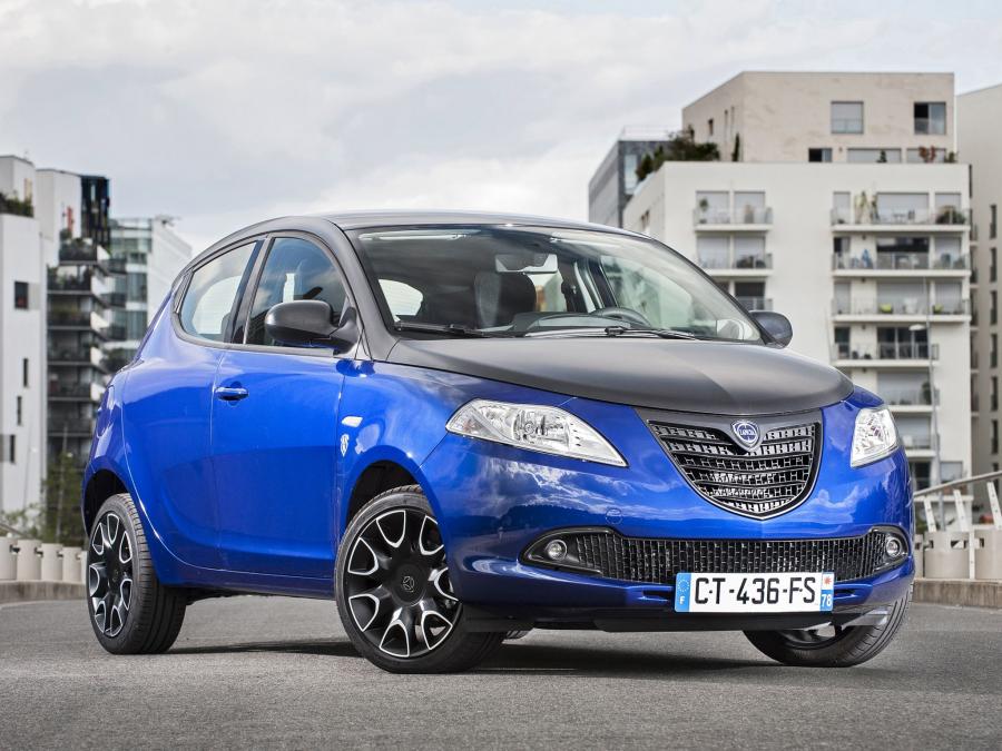  Lancia Ypsilon S by Stade Francais Paris 2013 года  (фото 10 из 10)